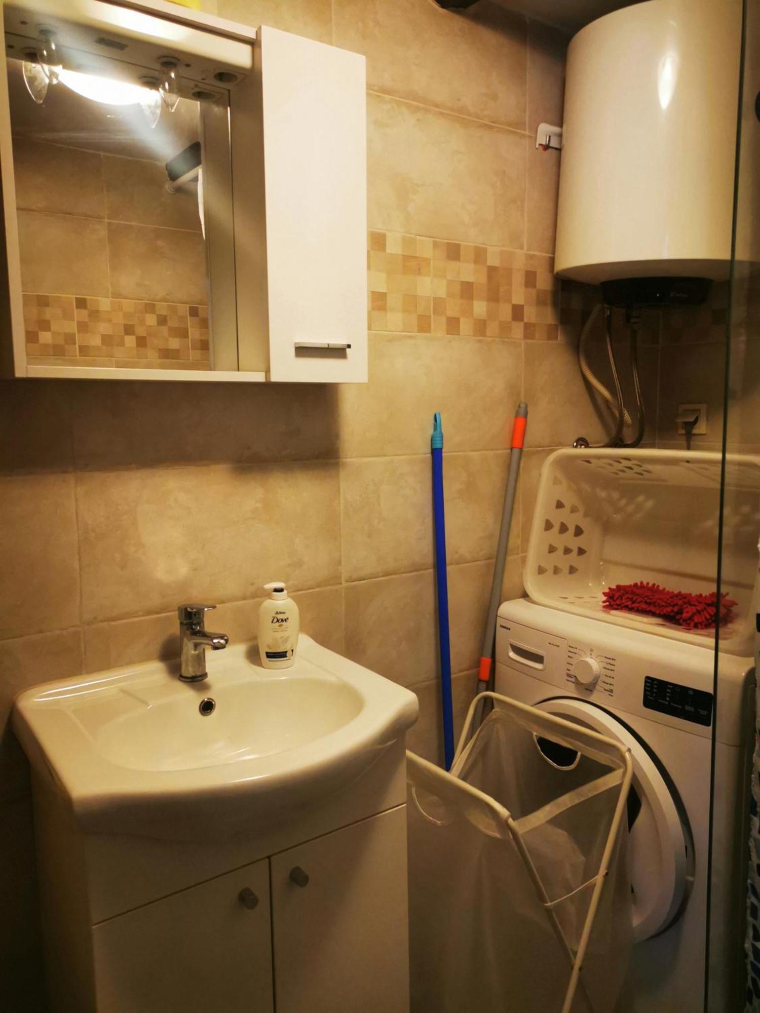 Attica Apartment Пула Екстериор снимка